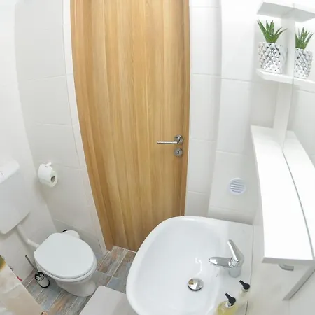 Heart Of Bucharest Apartments *