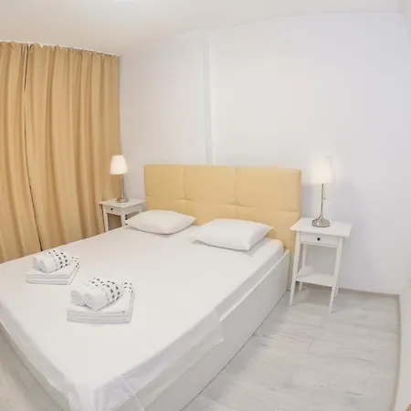 Heart Of Bucharest Apartments *